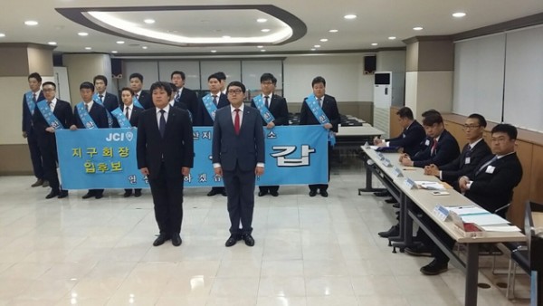 BandPhoto_2015_09_01_15_05_10.jpg